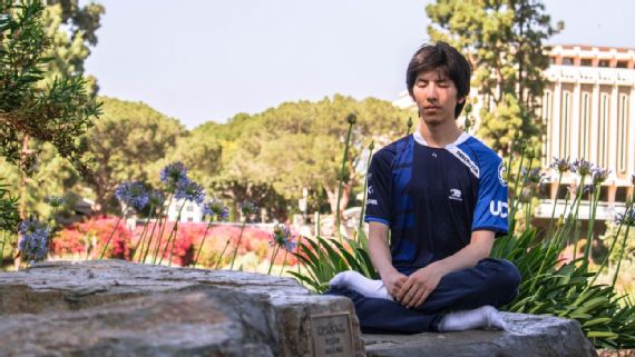 UCI's Descraton sharpens up for College League of Legends Championship